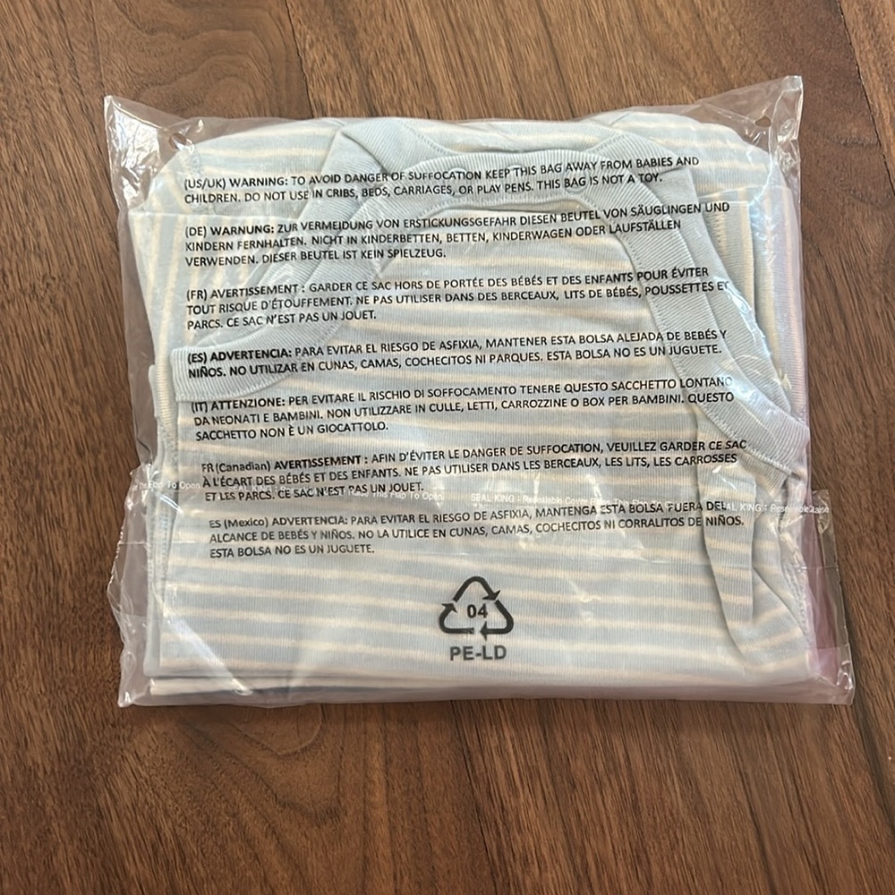 NWT Hanna Andersson Organic Cotton 3 Pack Long Sleeve Onesie Tees - Picture 3 of 3